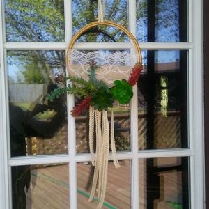 🏜 Minimalist Embroidery Hoop Wreath